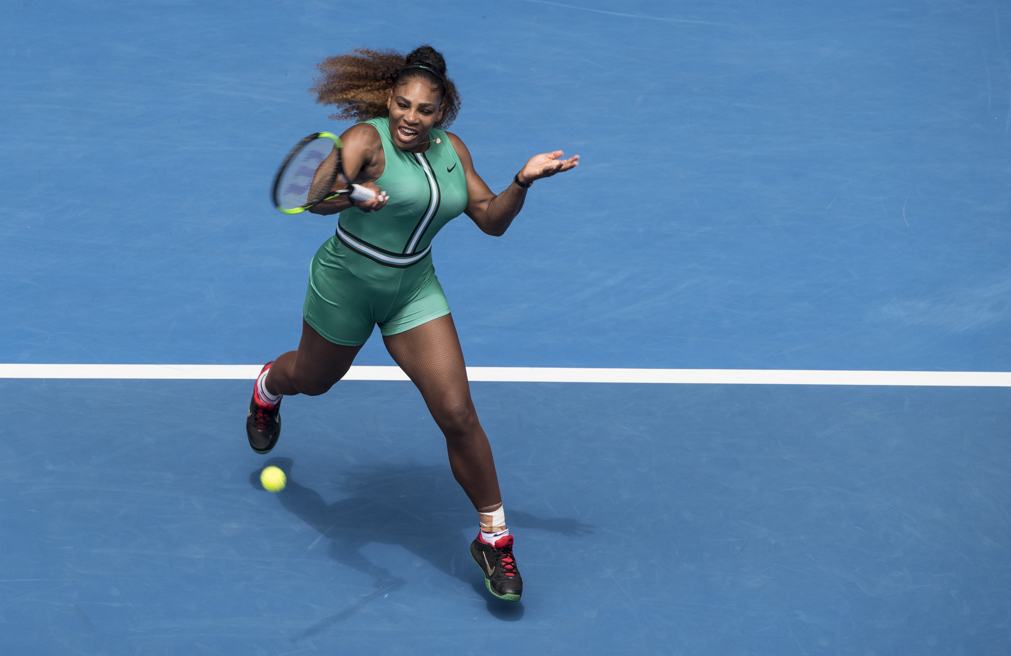 Tennis-Serena still carries trauma of 2001 Indian Wells jeers