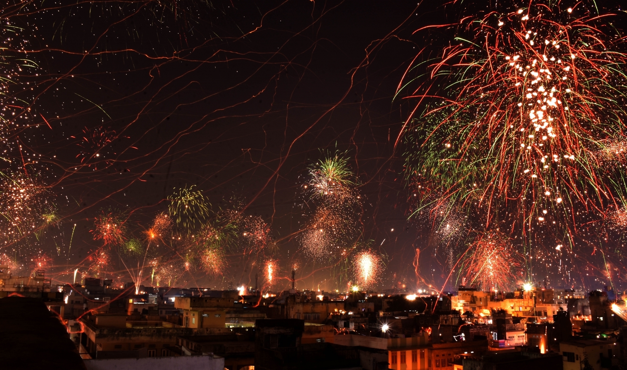 Fewer crackers burst in Kolkata; air quality better on Kali puja-Diwali evening this year