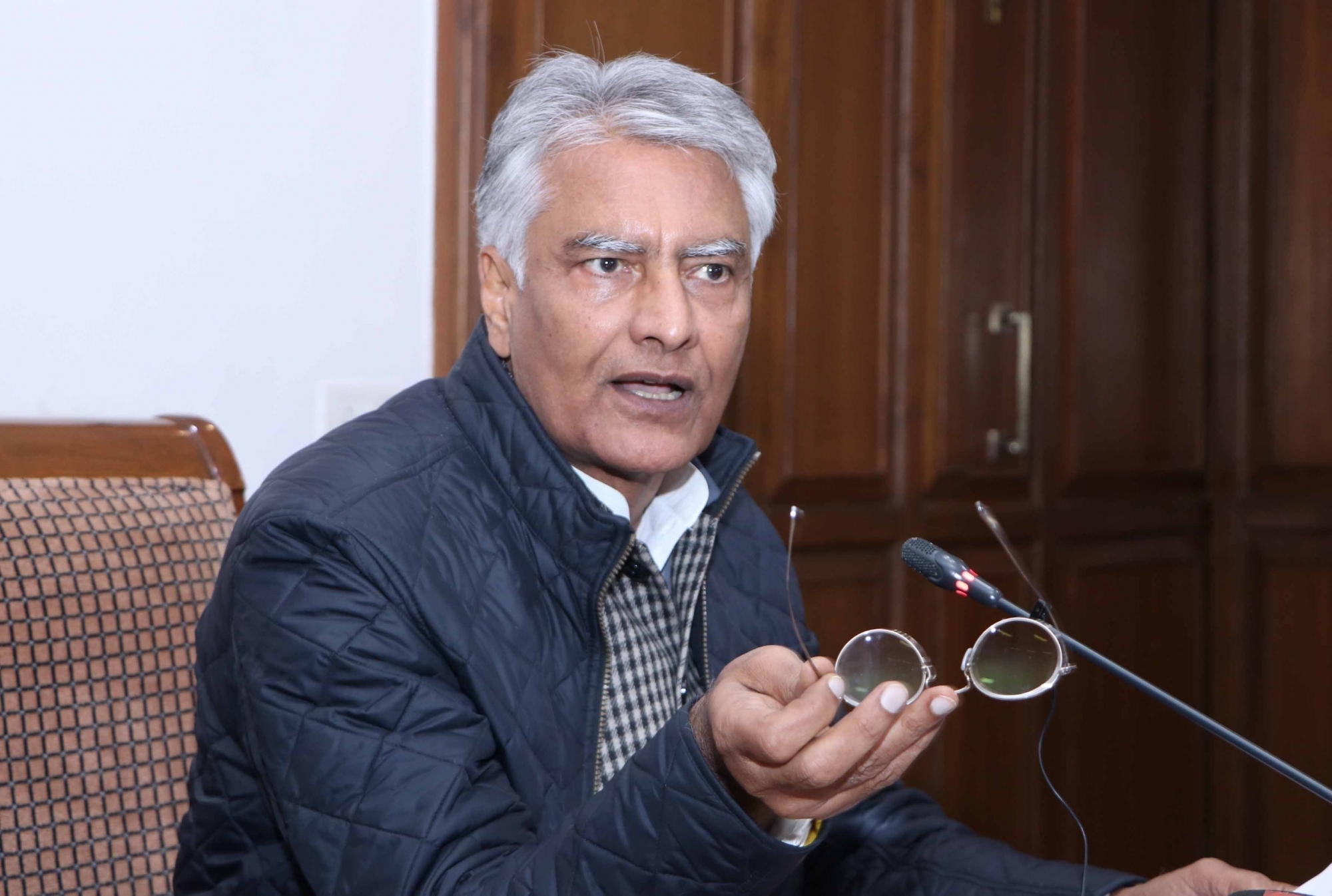 Punjab BJP chief Jakhar reaches out to Sampla who is apparently upset over denial of party ticket