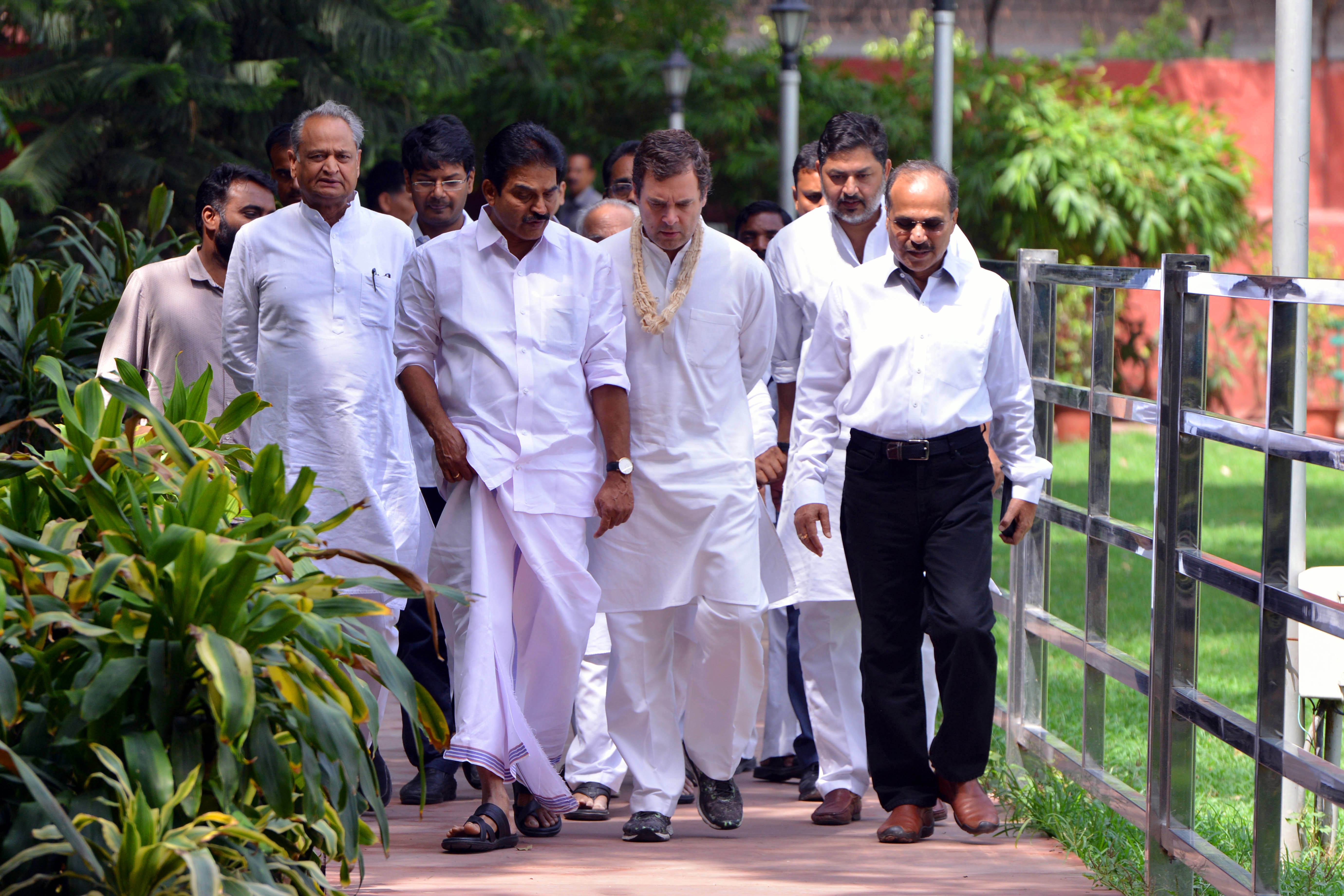 Called off walk today because police arrangements completely collapsed: Rahul in J-K