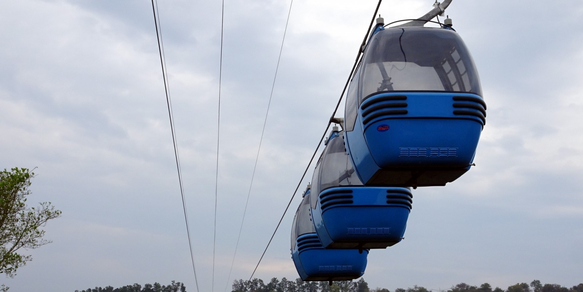Cable car accident in Turkiye sends 1 passenger plummeting to his death and injures 7
