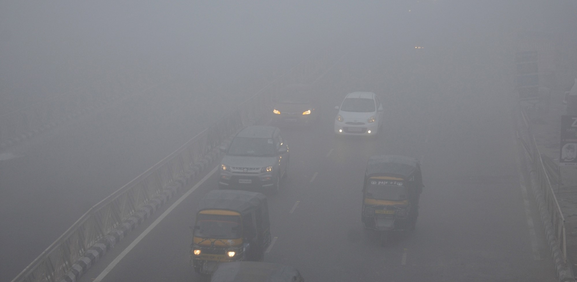 Foggy Friday morning in Delhi, may witness light rains during day