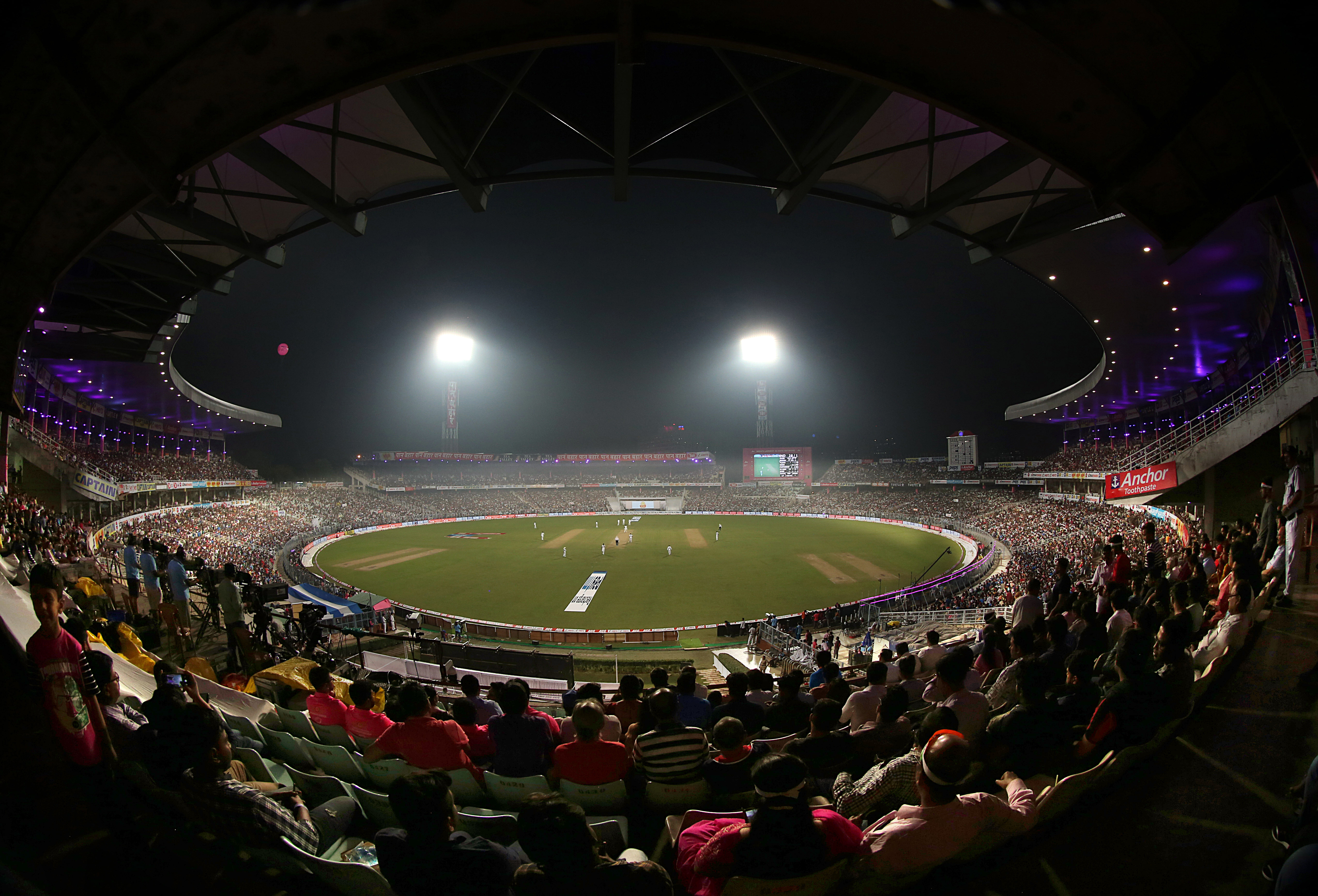 Cricket-More helmet blows in Kolkata raise pink-ball visibility question