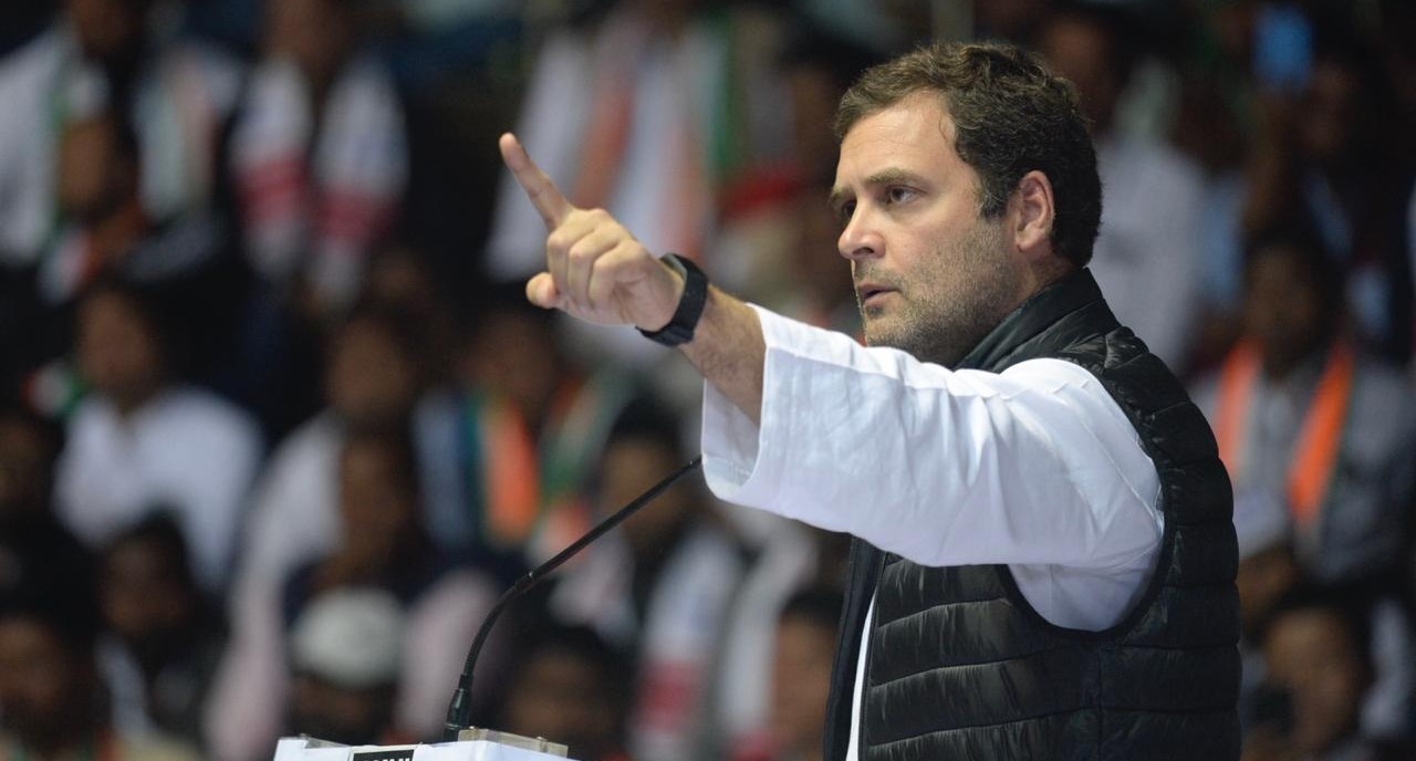 Congress' manifesto in woes as complaint filed against Rahul